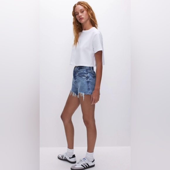 NWT Good American Good 90’s Denim Shorts in Indigo Distressed Size 8 - Picture 2 of 14